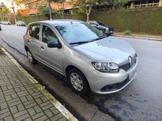 RENAULT SANDERO 1.0 AUTHENTIQUE 16V FLEX 4P MANUAL RENAULT SANDERO 1.0 AUTHENTIQUE 16V FLEX 4P MANUAL
